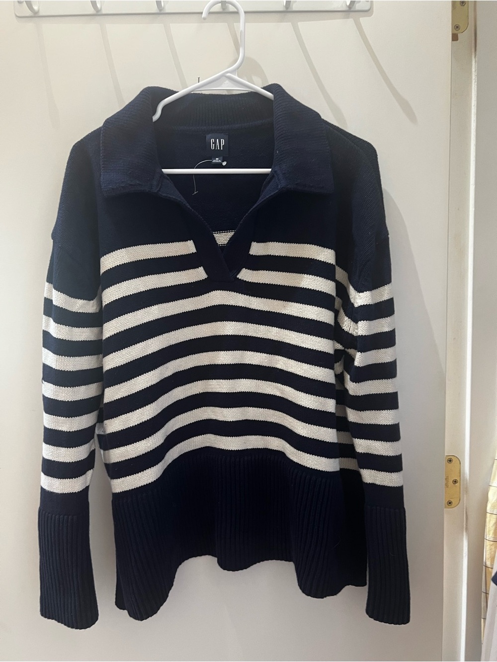 GAP Navy & Cream Striped Collared Sweater – Size Medium